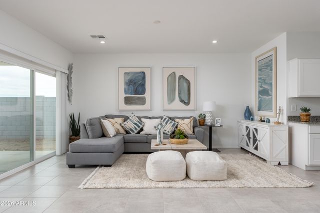 1555 E GLAZIER Drive E, Casa Grande, AZ 85122