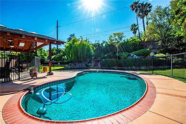 1629 Fremont Drive, Thousand Oaks, CA 91362