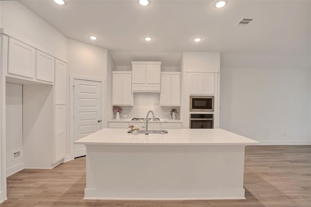 6027 Churchill Springs Lane, Fulshear, TX 77441
