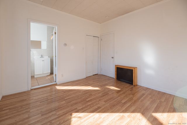 239 Forbes Avenue Floor 2, New Haven, CT 06512