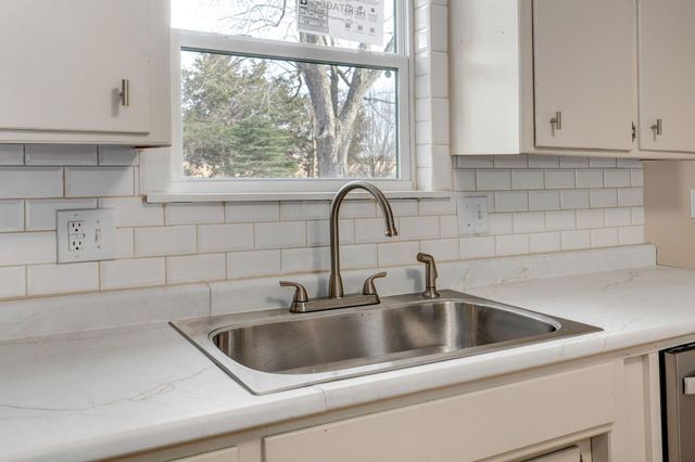 318 S Meadowlark Street, Fair Grove, MO 65648