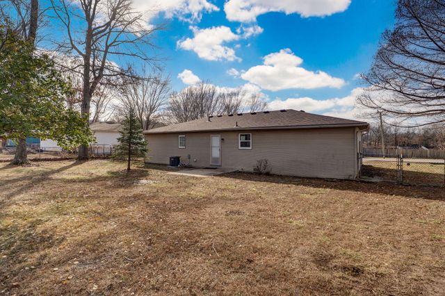 318 S Meadowlark Street, Fair Grove, MO 65648