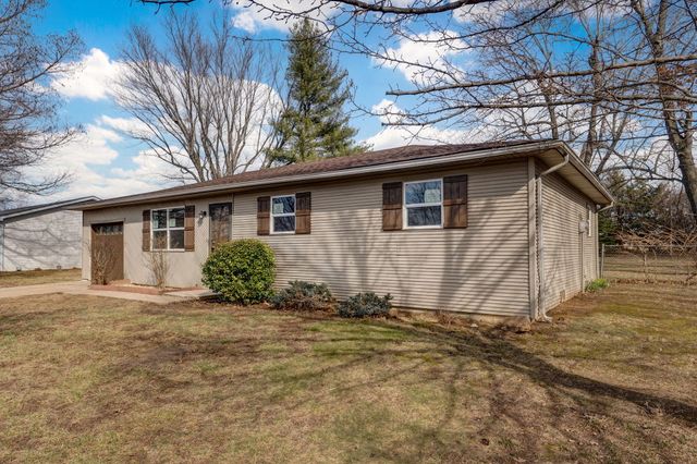 318 S Meadowlark Street, Fair Grove, MO 65648