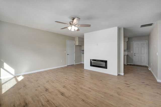 318 S Meadowlark Street, Fair Grove, MO 65648