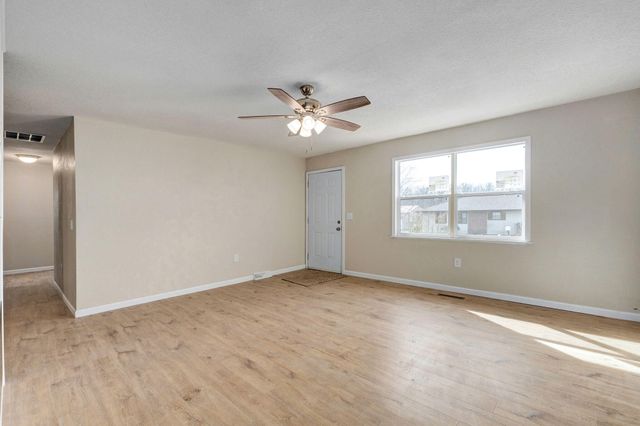 318 S Meadowlark Street, Fair Grove, MO 65648