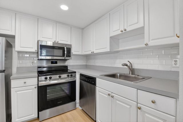 51 Flanders B, Delray Beach, FL 33484