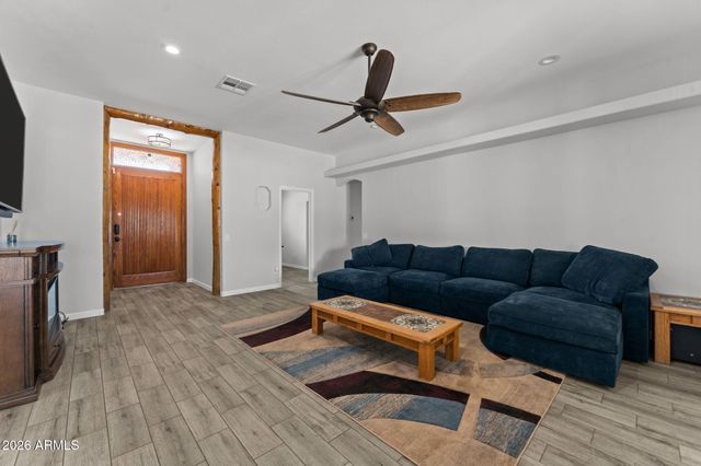 34841 N 3RD Street, Phoenix, AZ 85086