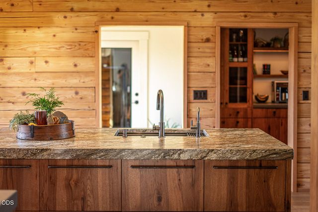 22311 McArdle Road, Bend, OR 97702