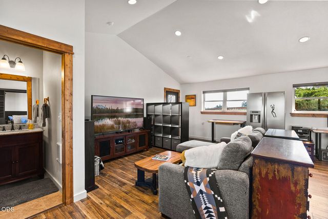 22311 McArdle Road, Bend, OR 97702