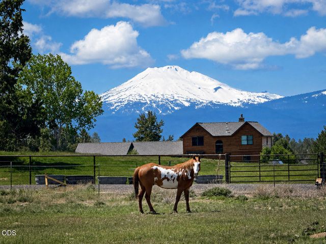 22311 McArdle Road, Bend, OR 97702
