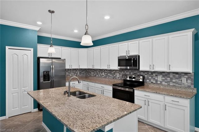 4295 Bluegrass DR, Fort Myers, FL 33916