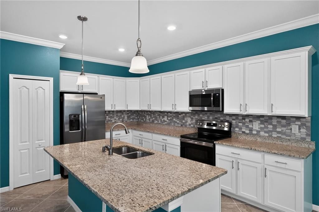 4295 Bluegrass DR, FORT MYERS, FL 33916 — photo 4