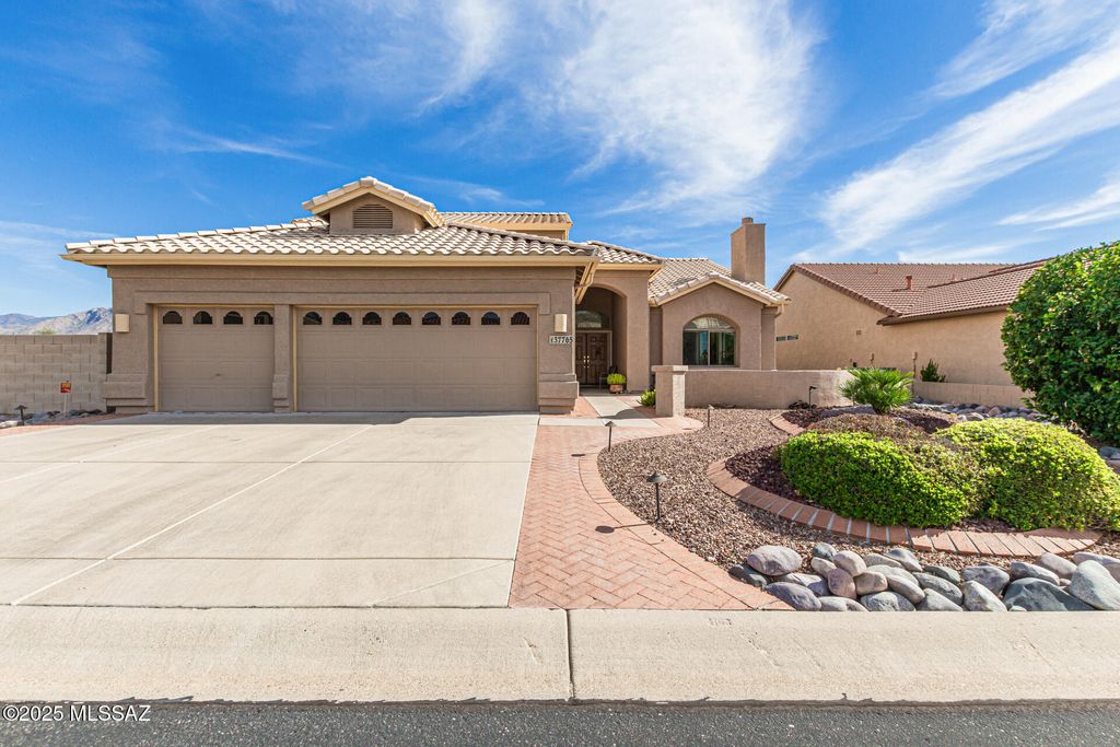 37765 S Boulder Wind Drive, Saddlebrooke, AZ 85739