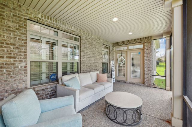 1064 Callaway Dr, Lebanon, TN 37087