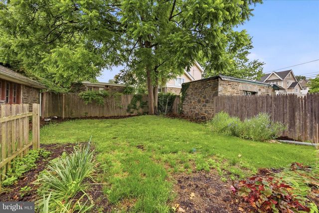 7208 HILLTOP RD, Upper Darby, PA 19082