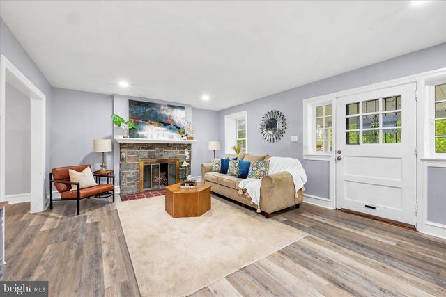 7208 HILLTOP RD, Upper Darby, PA 19082