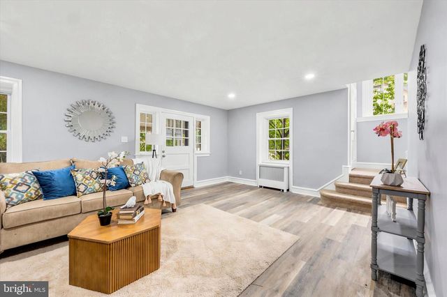 7208 HILLTOP RD, Upper Darby, PA 19082