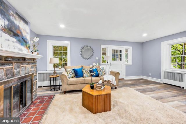 7208 HILLTOP RD, Upper Darby, PA 19082