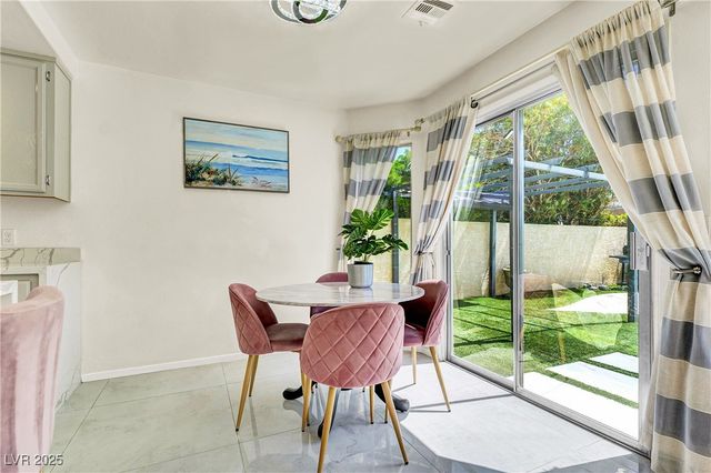 8321 Emerald Isle Avenue, Las Vegas, NV 89128