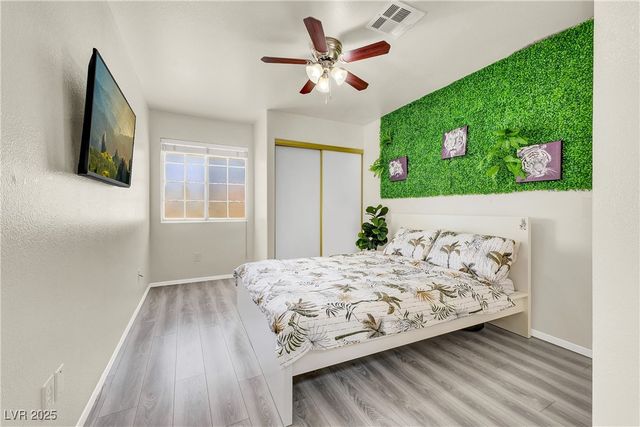 8321 Emerald Isle Avenue, Las Vegas, NV 89128