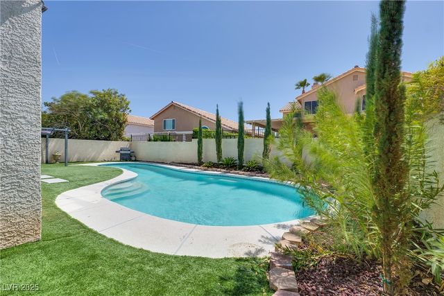 8321 Emerald Isle Avenue, Las Vegas, NV 89128