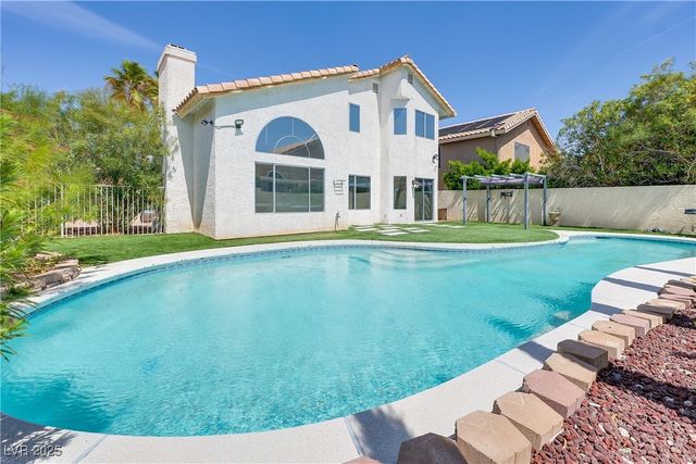 8321 Emerald Isle Avenue, Las Vegas, NV 89128