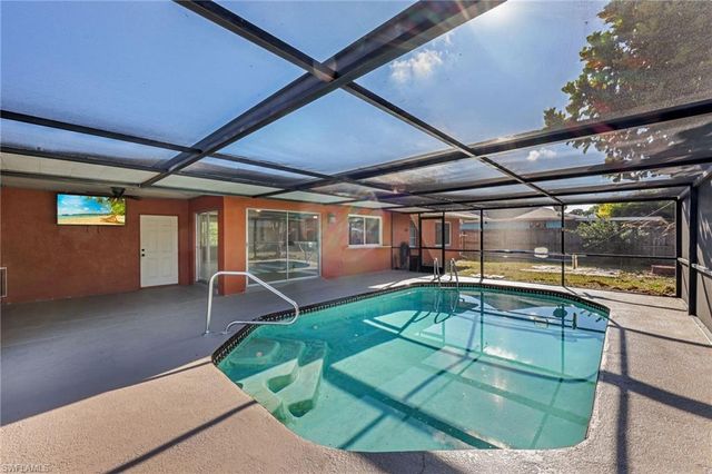 1391 Sourwood CT, North Fort Myers, FL 33917