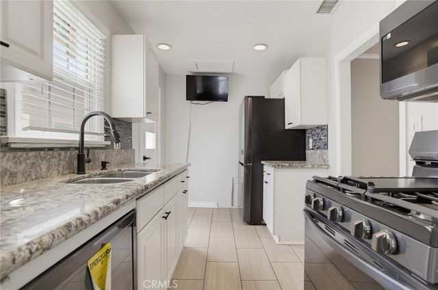 428 W 98th, Los Angeles, CA 90003