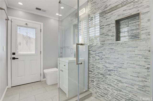428 W 98th, Los Angeles, CA 90003