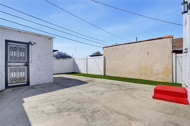 428 W 98th, Los Angeles, CA 90003
