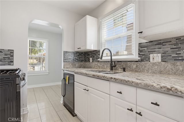 428 W 98th, Los Angeles, CA 90003