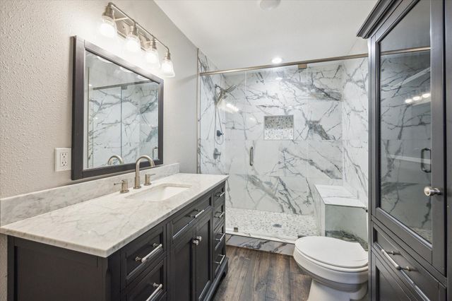 711 S Tesch Street, Bellville, TX 77418