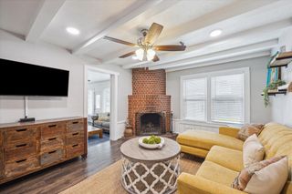 711 S Tesch Street, Bellville, TX 77418