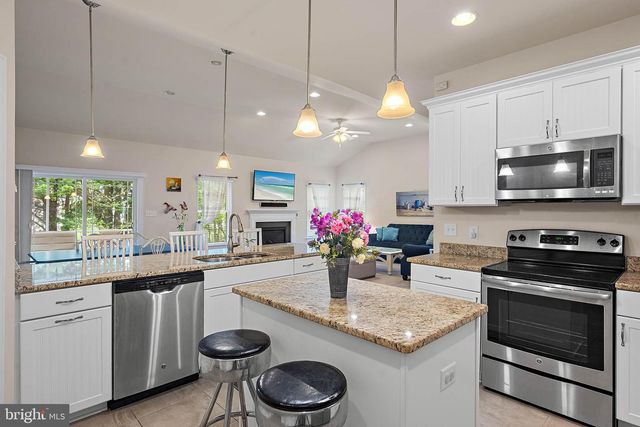 10 GOLDEN EAGLE DR, Ocean View, DE 19970