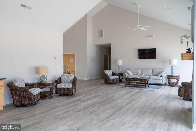 10 GOLDEN EAGLE DR, Ocean View, DE 19970