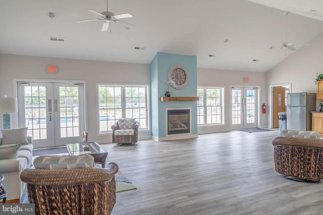 10 GOLDEN EAGLE DR, Ocean View, DE 19970