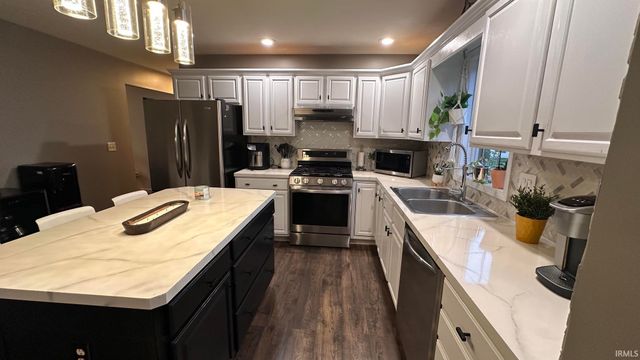 1238 Crimson Leaf Drive, Goshen, IN 46526