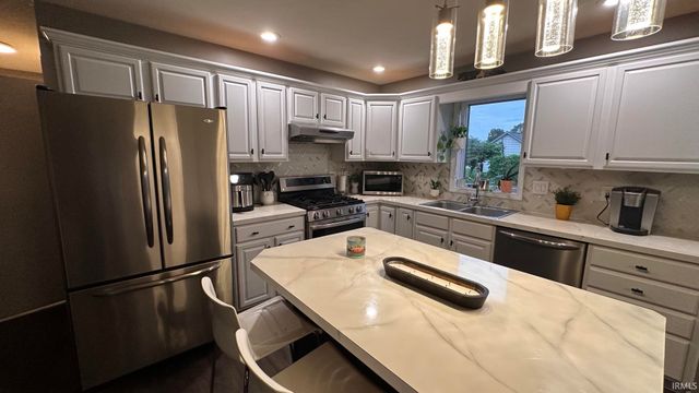 1238 Crimson Leaf Drive, Goshen, IN 46526