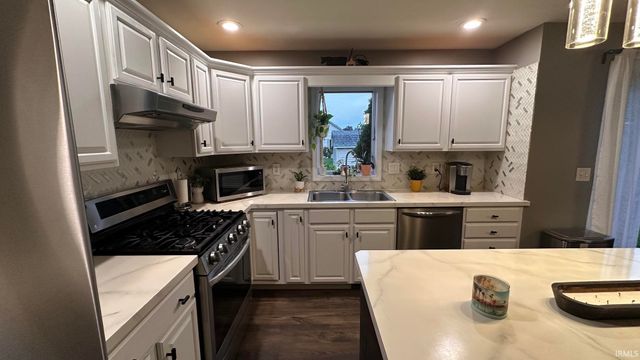 1238 Crimson Leaf Drive, Goshen, IN 46526