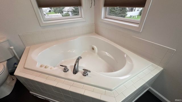 1238 Crimson Leaf Drive, Goshen, IN 46526