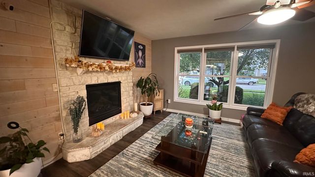 1238 Crimson Leaf Drive, Goshen, IN 46526
