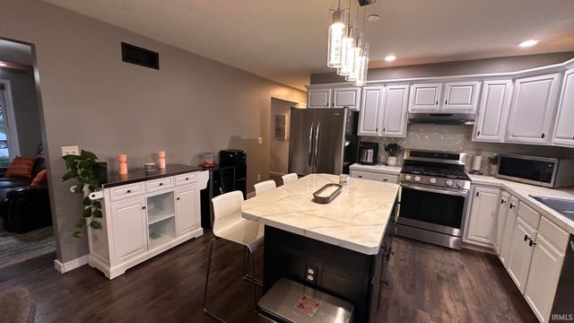 1238 Crimson Leaf Drive, Goshen, IN 46526