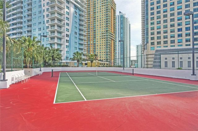 1111 Brickell Bay Dr 211, Miami, FL 33131