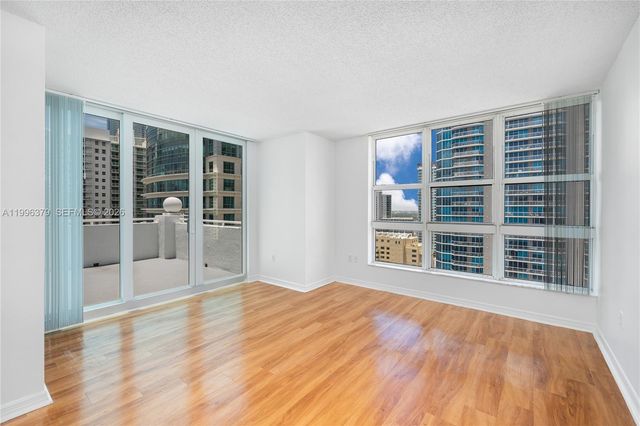 1111 Brickell Bay Dr 211, Miami, FL 33131
