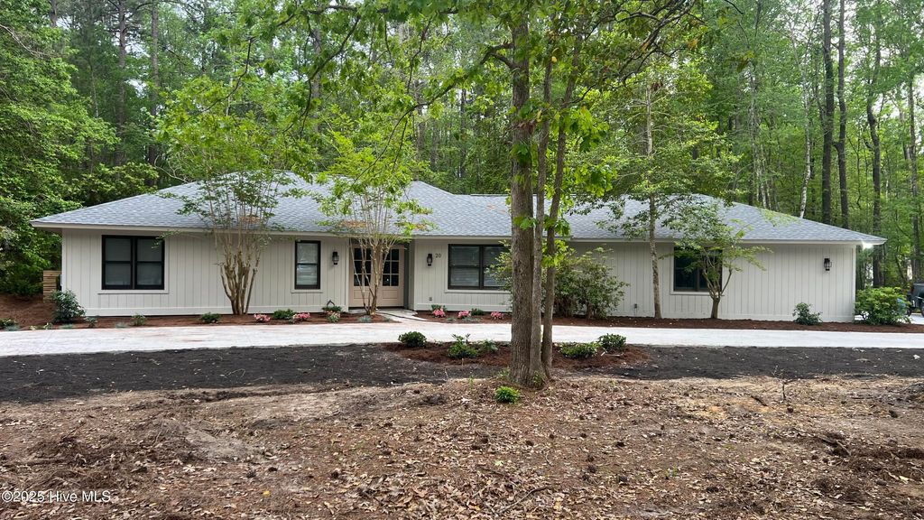20 Sunfield Drive, Carolina Shores, NC 28467