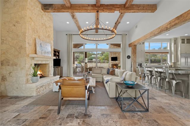 1043 Twin River River, Canyon Lake, TX 78133