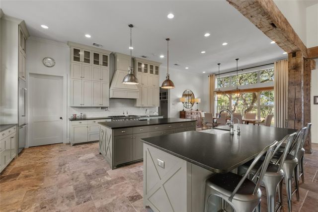 1043 Twin River River, Canyon Lake, TX 78133