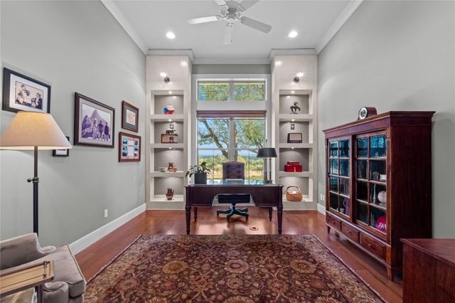 1043 Twin River River, Canyon Lake, TX 78133