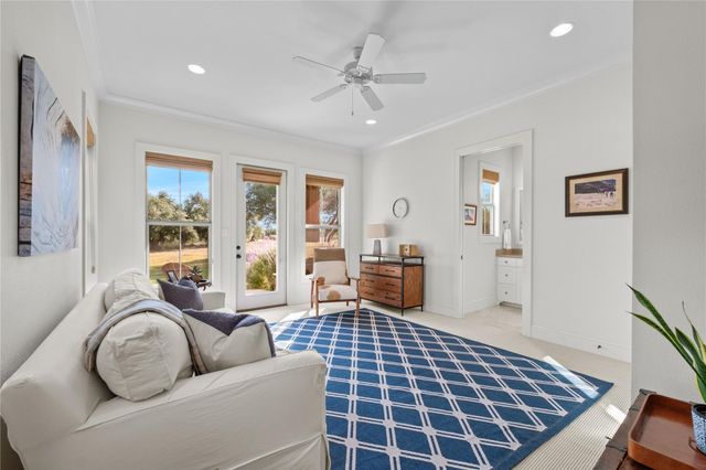 1043 Twin River River, Canyon Lake, TX 78133