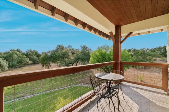 1043 Twin River River, Canyon Lake, TX 78133